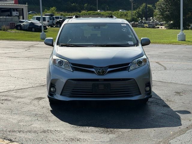2019 Toyota Sienna XLE 7 Passenger