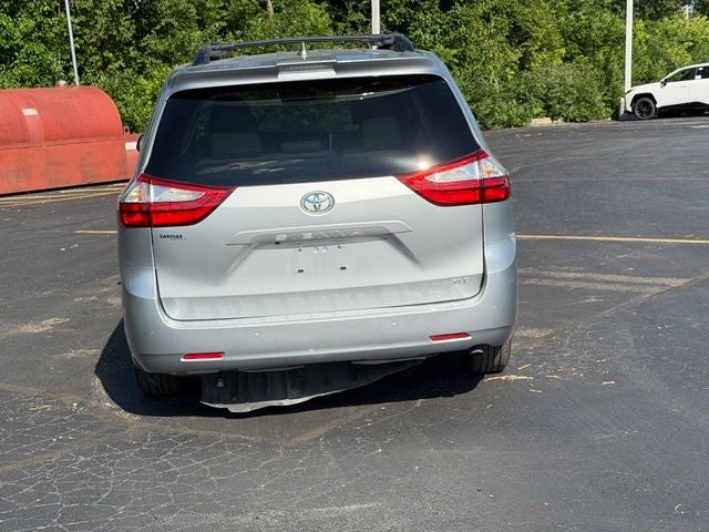 2019 Toyota Sienna XLE 7 Passenger