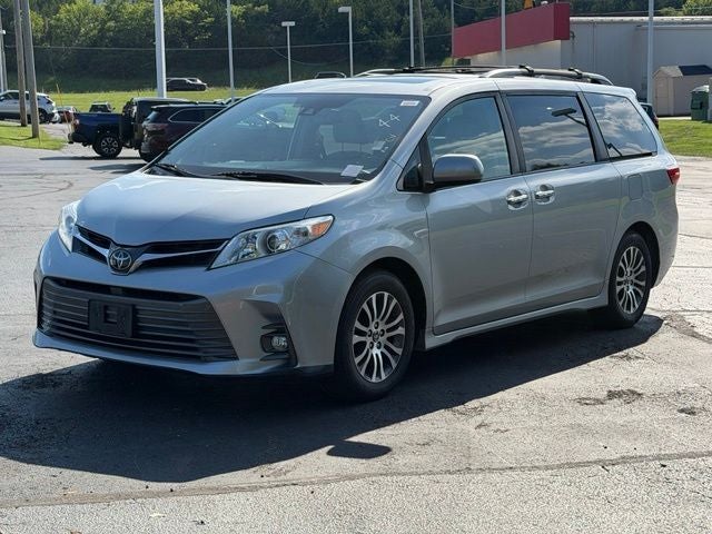 2019 Toyota Sienna XLE 7 Passenger