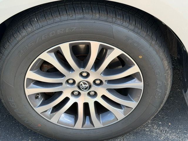 2019 Toyota Sienna XLE 7 Passenger