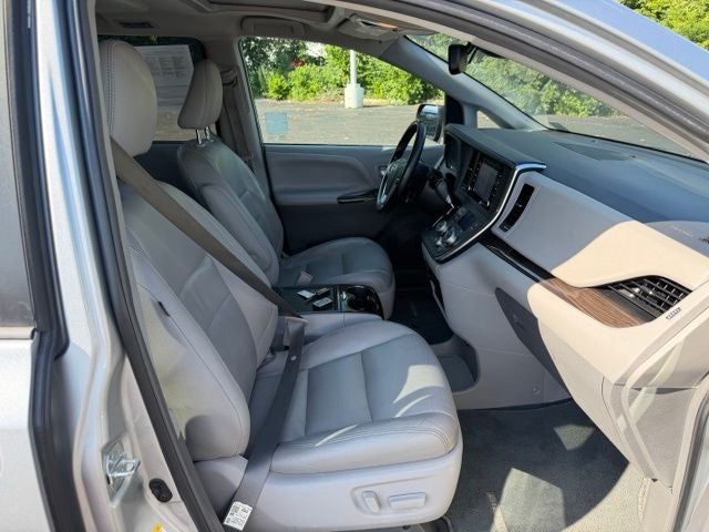 2019 Toyota Sienna XLE 7 Passenger