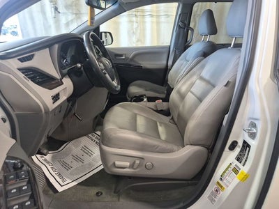 2017 Toyota Sienna XLE Premium 8 Passenger