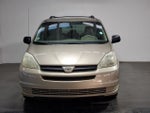 2004 Toyota Sienna LE