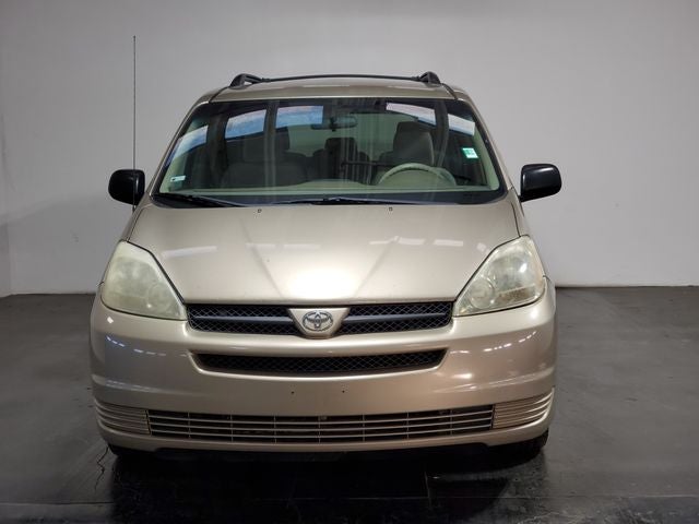 2004 Toyota Sienna LE