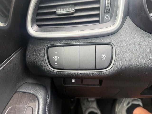 2018 Kia Sorento LX