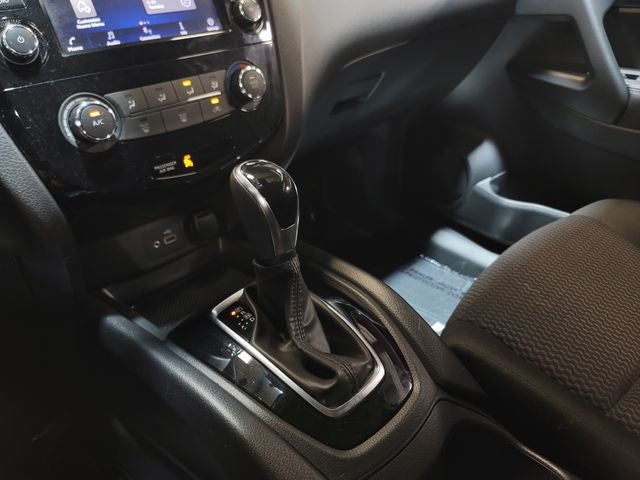2022 Nissan Rogue Sport S FWD