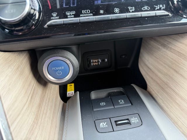 2022 Toyota Venza XLE