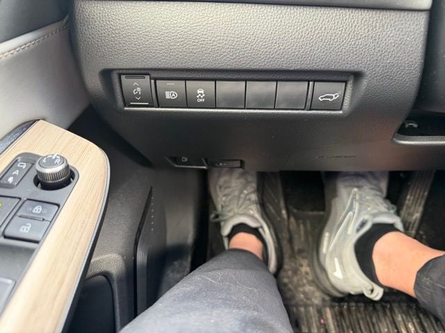 2022 Toyota Venza XLE