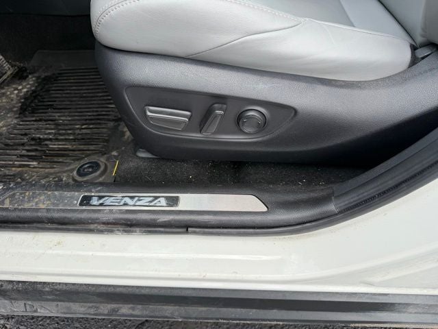 2022 Toyota Venza XLE