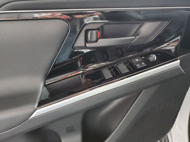 2025 Toyota bZ4X XLE