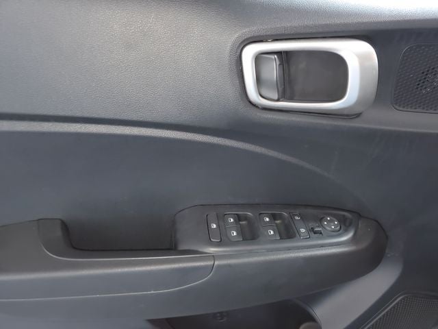 2025 Hyundai Venue SE