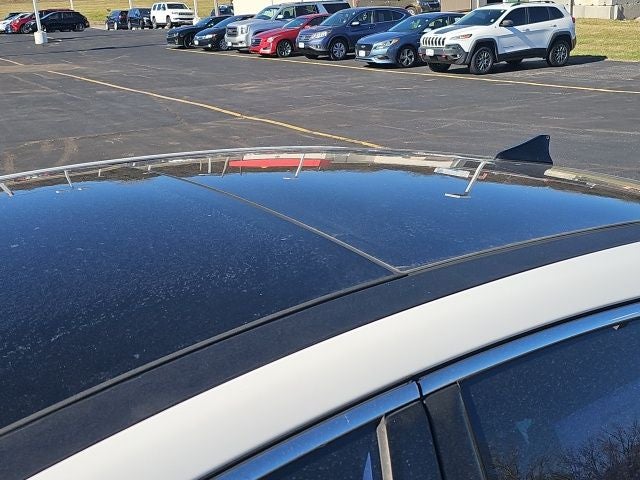 2017 Kia Cadenza Premium