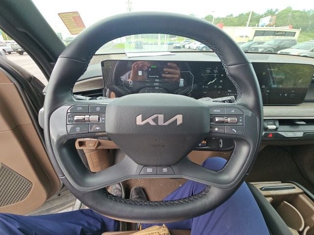 2024 Kia EV9 Land