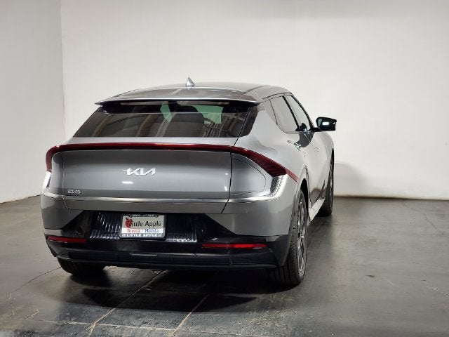 2023 Kia EV6 Wind