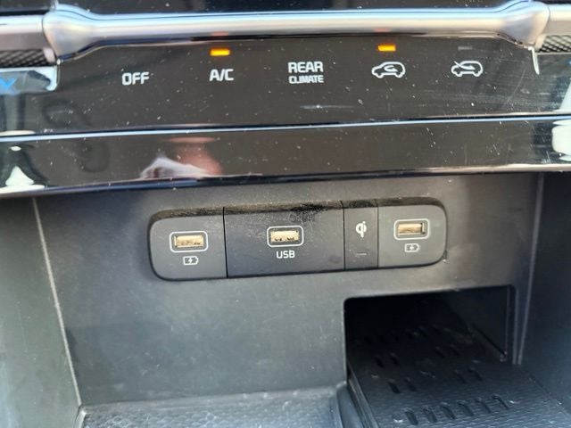 2024 Kia Carnival EX