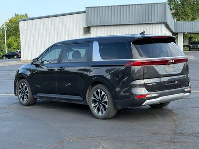 2024 Kia Carnival EX