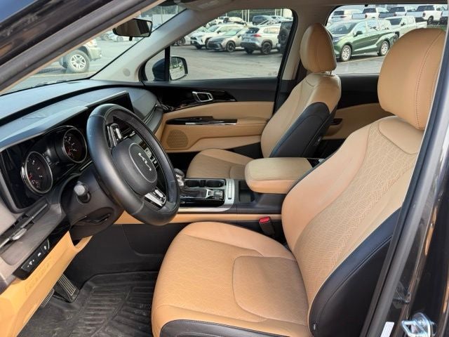 2024 Kia Carnival EX