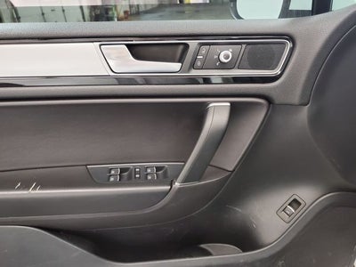 2016 Volkswagen Touareg VR6 FSI Sport